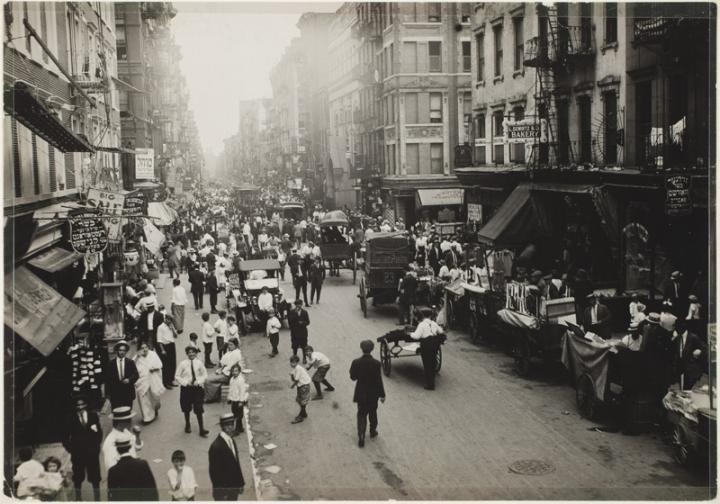 Lewis Hine, New York City Streets